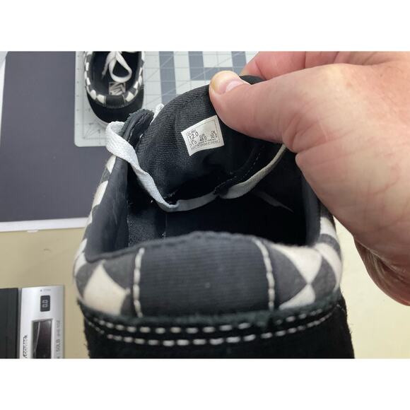 Vans Old School Mens Lo Top Sneakers Size 12 US Black Checkerboard Suede/Canvas - Picture 4 of 8